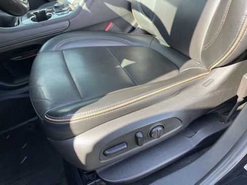 Used 2021 GMC Acadia AT4 w/ Technology Package image 18