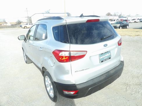 Used 2019 Ford EcoSport SE image 9