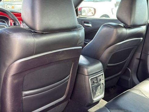 Used 2019 Dodge Charger SXT w/ Leather Interior Group image 24