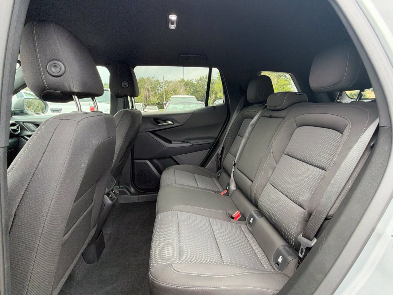 Used 2025 Chevrolet Equinox LT FWD image 7