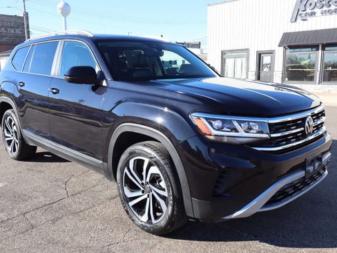 Used 2023 Volkswagen Atlas SEL image 2