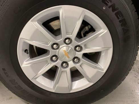 Used 2025 Chevrolet Silverado 1500 LT image 26