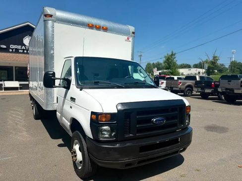 Used 2009 Ford E-350 and Econoline 350 Super Duty RWD image 1