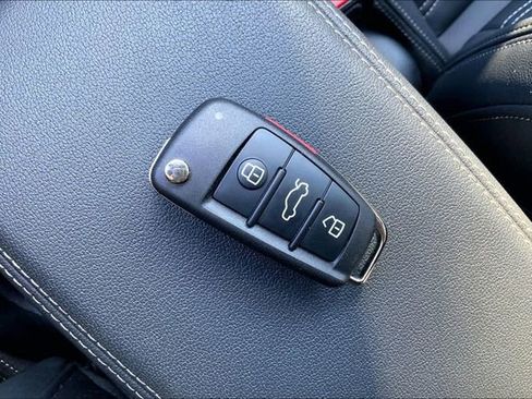 Used 2024 Audi Q3 2.0T Premium image 14