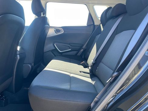 Used 2025 Kia Soul LX w/ LX Technology Package image 25