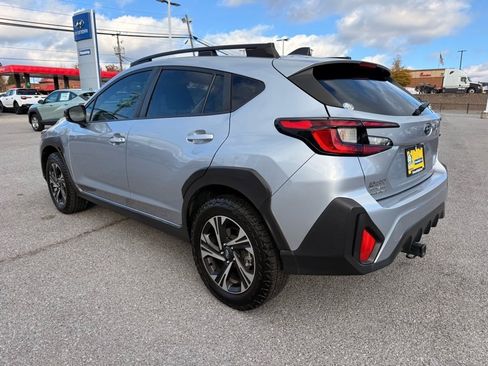 Used 2024 Subaru Crosstrek 2.0i Premium image 4