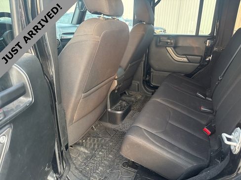 Used 2018 Jeep Wrangler Unlimited Sport image 12