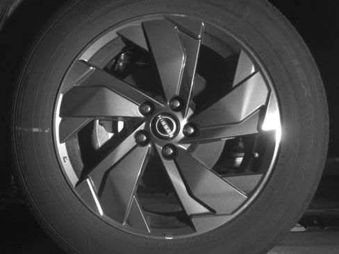 Used 2025 Nissan Rogue SV FWD image 12