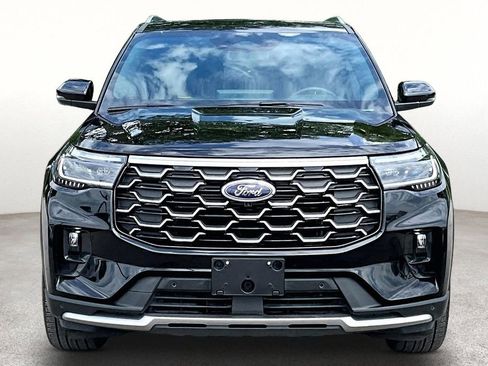 Used 2025 Ford Explorer Platinum w/ LUX Leather Package AWD/4WD image 4