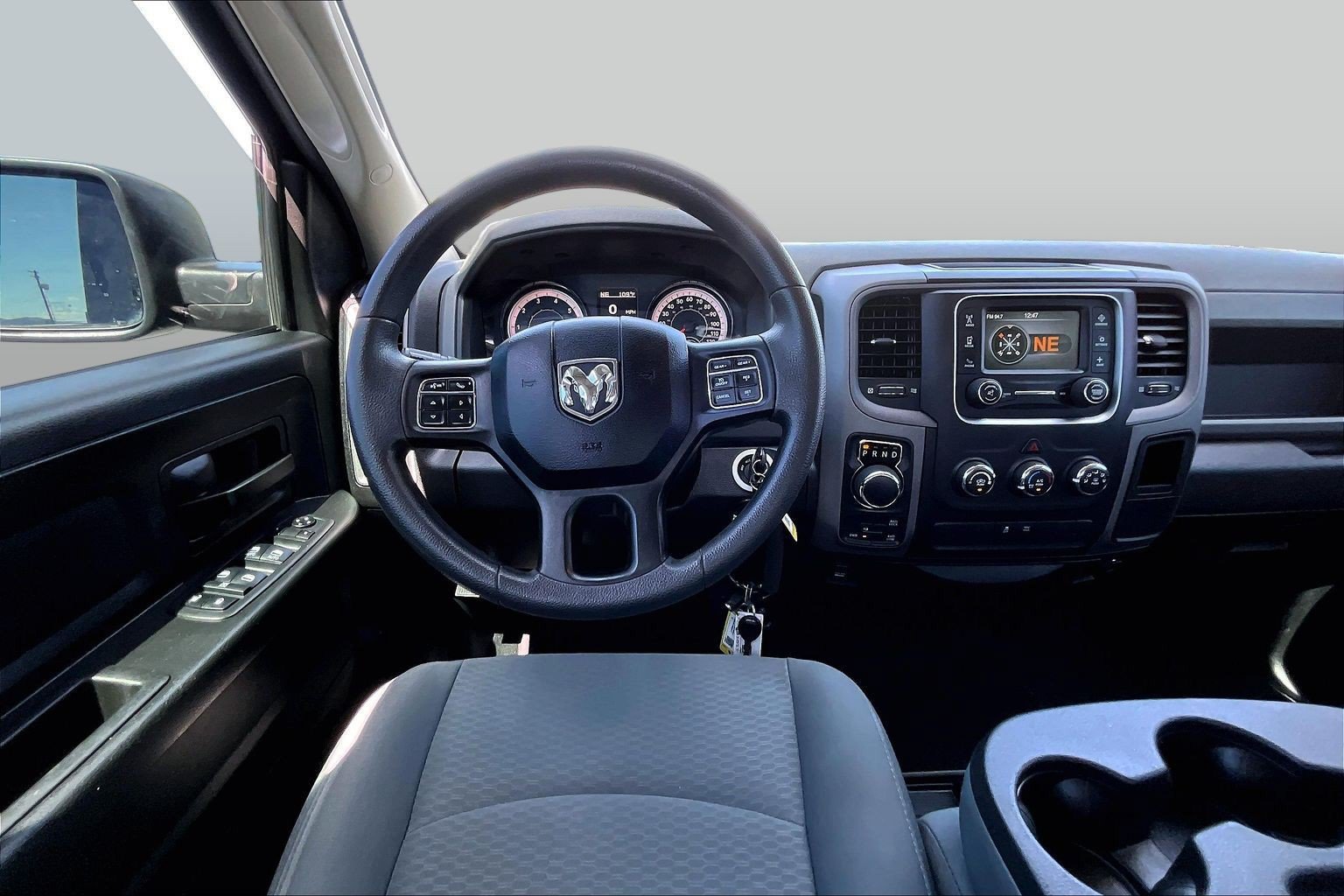 Used 2019 RAM 1500 Express w/ Express Value Package AWD/4WD image 5