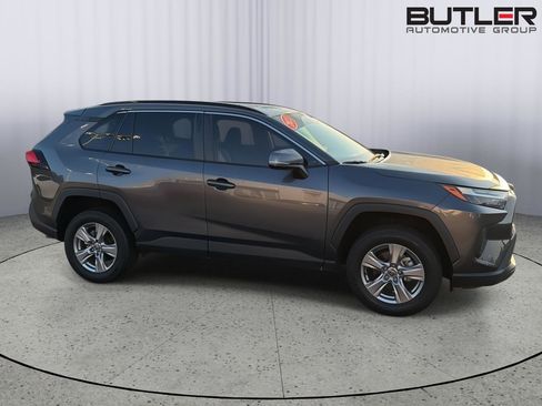 Certified 2023 Toyota RAV4 XLE w/ Convenience Package FWD image 7