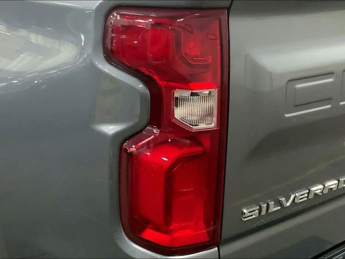 Used 2021 Chevrolet Silverado 1500 Custom image 27