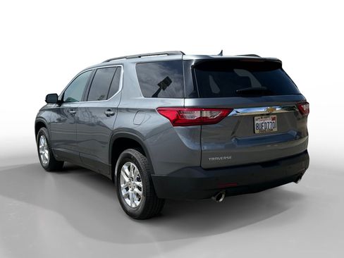 Used 2020 Chevrolet Traverse LT FWD image 3