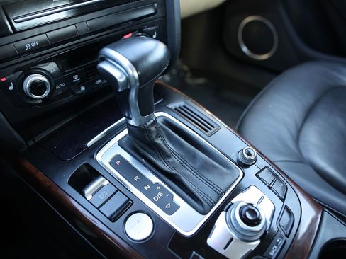 Used 2016 Audi A4 2.0T Premium Plus w/ Technology Package image 27