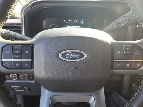 Used 2025 Ford F350 Lariat image 13