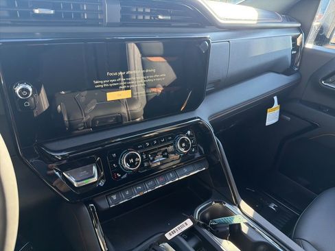 New 2026 GMC Sierra 3500 AT4 w/ AT4 Premium Plus Package image 18