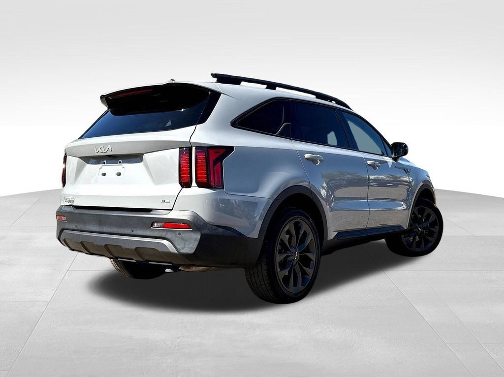 Certified 2023 Kia Sorento X-Line EX AWD/4WD image 9