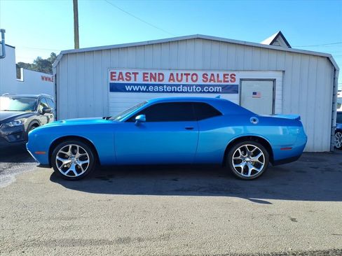 Used 2015 Dodge Challenger SXT Plus w/ Driver Convenience Group image 2