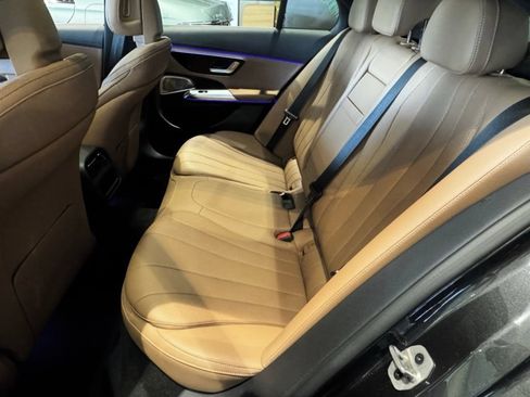 Used 2025 Mercedes-Benz E 350 Sedan image 25