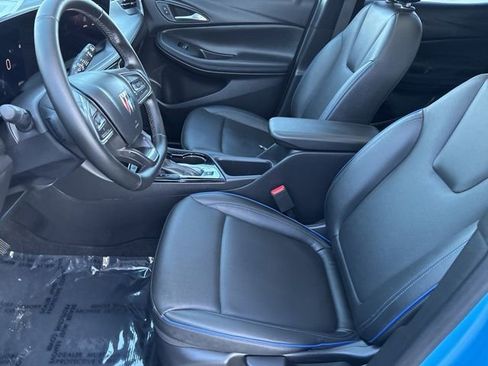 Used 2025 Buick Encore GX Sport Touring w/ Experience Buick Package image 9