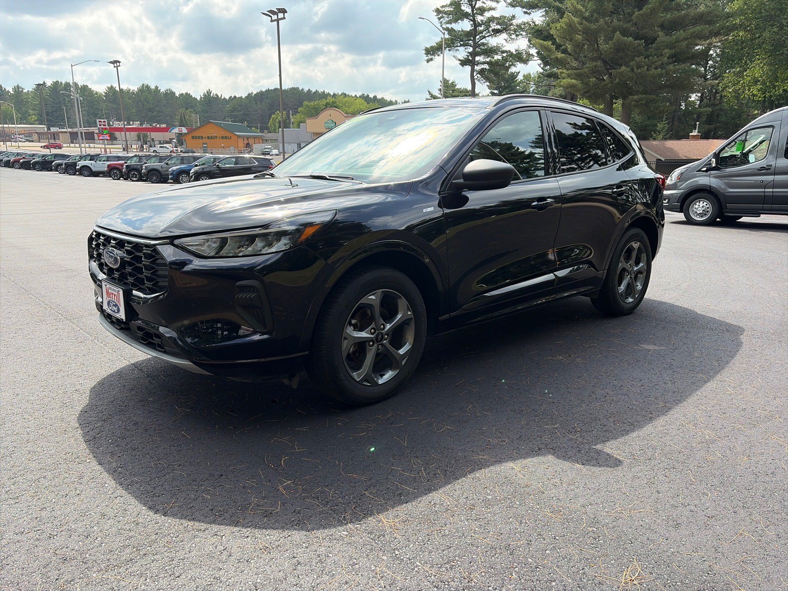 Used 2024 Ford Escape ST-Line w/ Tech Pack #1 AWD/4WD image 3