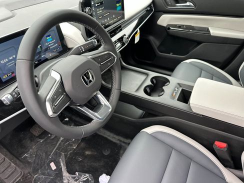 New 2026 Honda Prologue Touring image 10