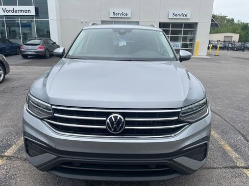 Certified 2022 Volkswagen Tiguan SE FWD image 1
