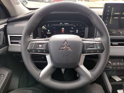 New 2026 Mitsubishi Outlander SEL image 7