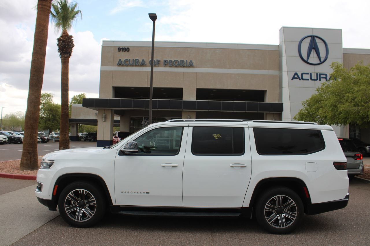 Used 2023 Jeep Wagoneer L Series II AWD/4WD image 2
