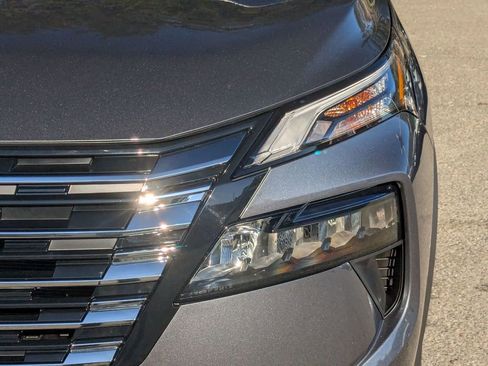 New 2026 Nissan Rogue S image 10