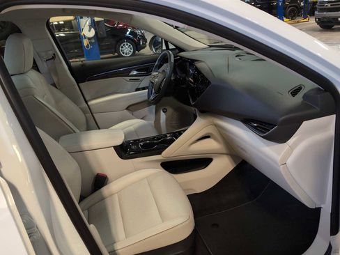 Used 2023 Buick Envision Essence image 26