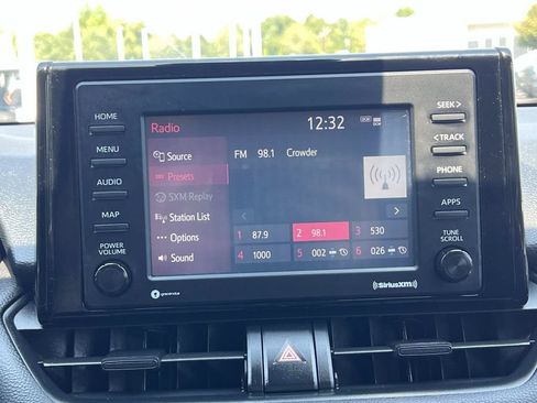 Used 2021 Toyota RAV4 LE FWD image 37