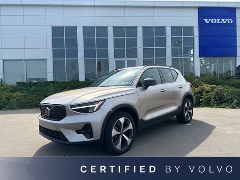 Used 2024 Volvo XC40 B5 Plus w/ Protection Package Premier AWD/4WD image 1