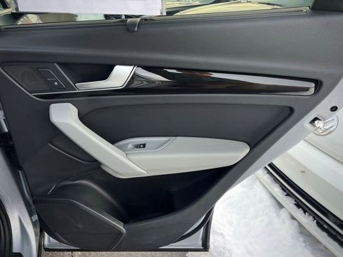 Used 2018 Audi Q5 2.0T Premium Plus w/ Premium Plus Package image 27