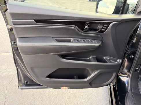 Used 2026 Honda Odyssey Elite image 13