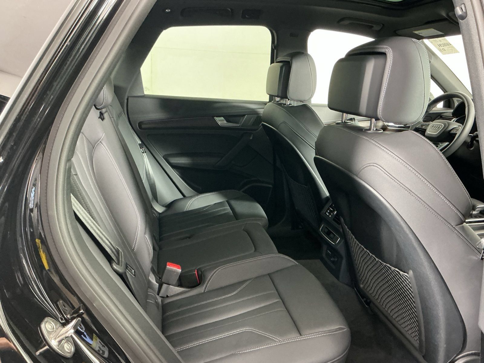 Used 2025 Audi Q5 e Premium Plus w/ Premium Plus Package AWD/4WD image 17