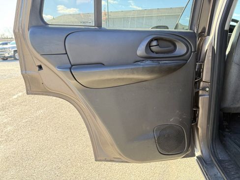 Used 2008 Chevrolet TrailBlazer LT w/ Sun And Sound Package image 18