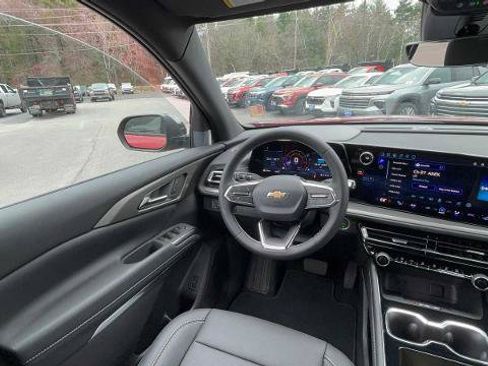Used 2026 Chevrolet Traverse LT w/ Driver Confidence Package AWD/4WD image 24