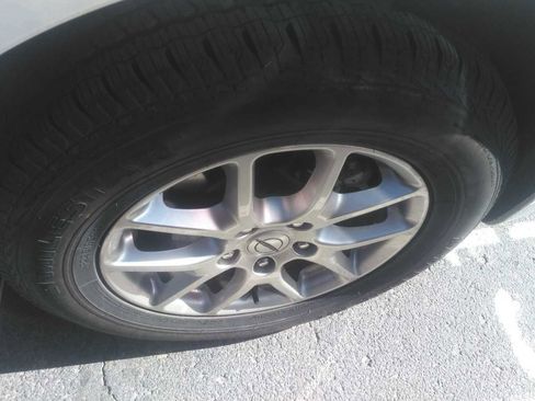 Used 2023 Chrysler Voyager LX FWD image 10