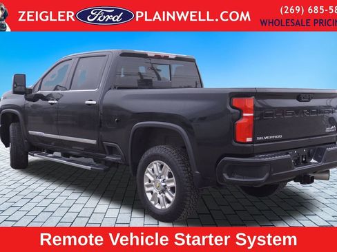 Used 2024 Chevrolet Silverado 2500 High Country image 5