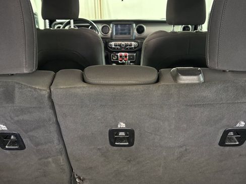 Used 2020 Jeep Wrangler Unlimited Sport w/ Technology Group image 28
