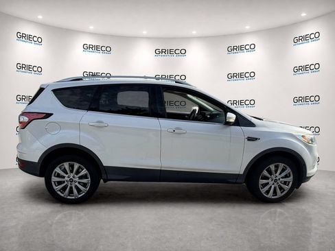 Used 2018 Ford Escape Titanium w/ Ford Safe & Smart Package FWD image 8