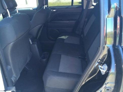 Used 2010 Jeep Compass Sport w/ PWR Equipment Group image 9