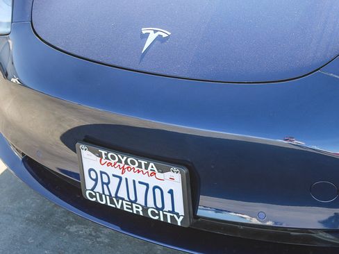 Used 2021 Tesla Model 3 Standard Range Plus image 6