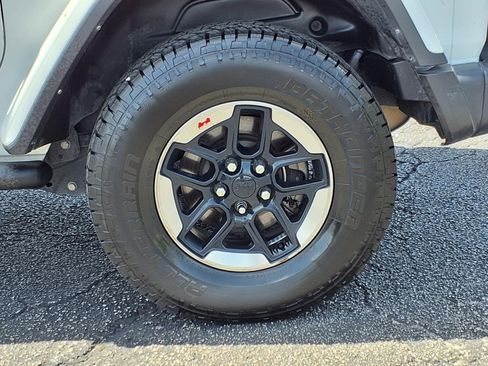Used 2021 Jeep Wrangler Rubicon AWD/4WD image 10