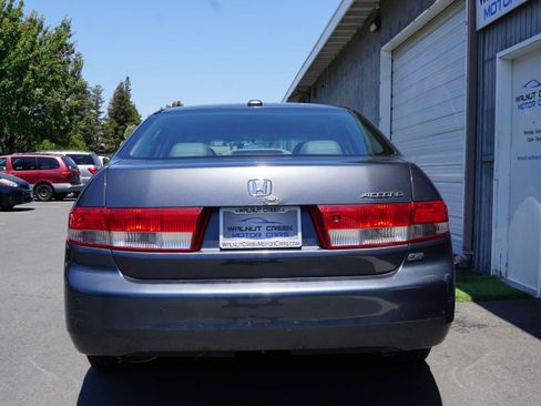 Used 2004 Honda Accord EX image 13