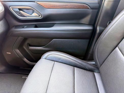 Used 2024 Chevrolet Tahoe High Country AWD/4WD image 28