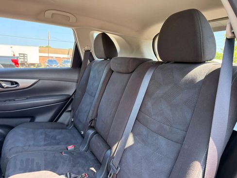 Used 2015 Nissan Rogue S AWD/4WD image 13