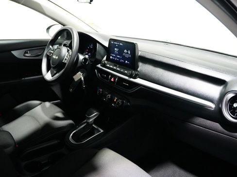 Used 2022 Kia Forte LXS image 19