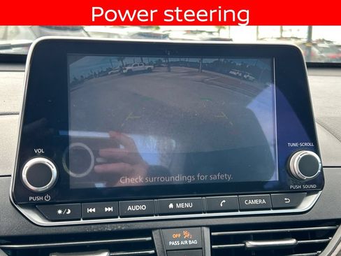 Used 2024 Nissan Altima 2.5 SV FWD image 17